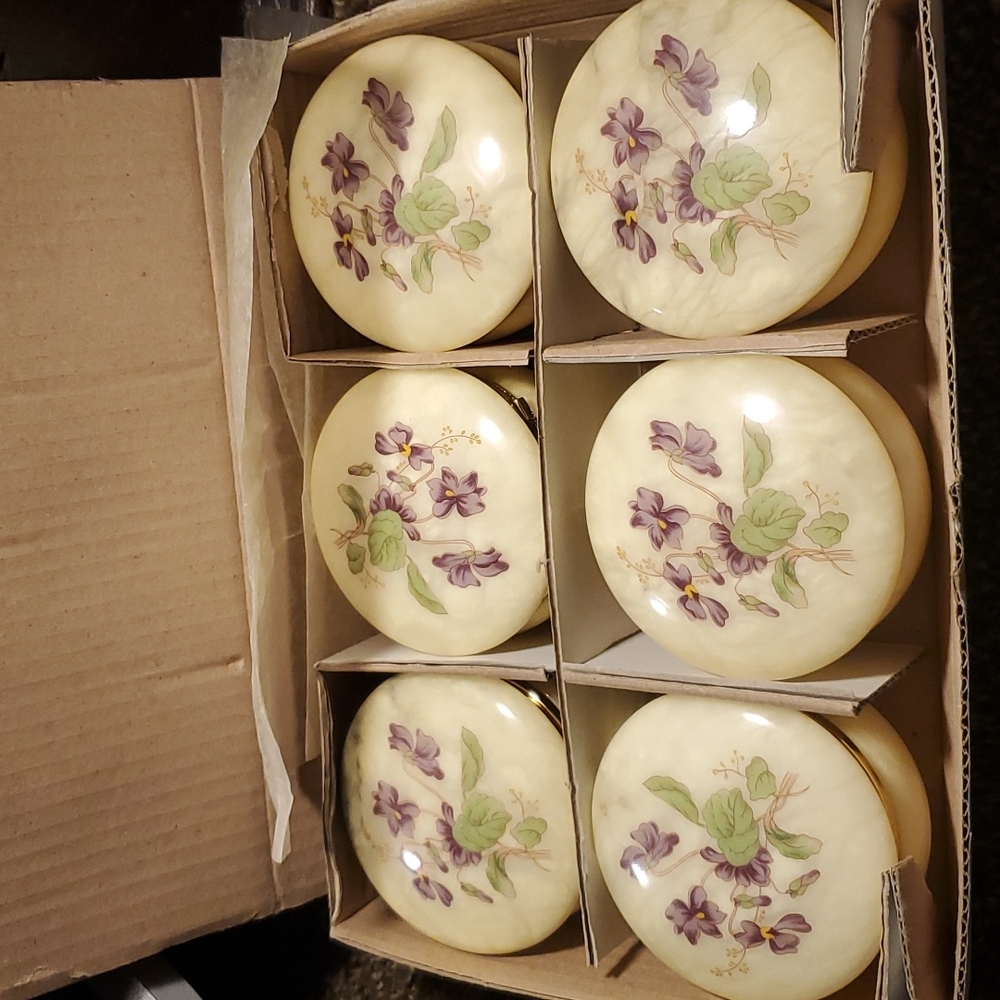 Vintage Round Genuine Alabaster Trinket / Jewelry Box